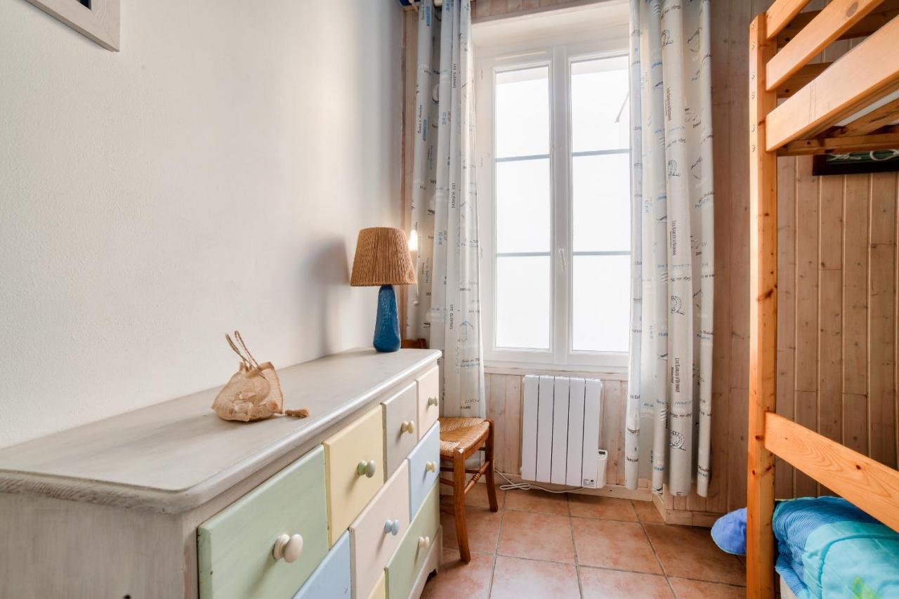 Jolie Maison Avec Cour Pour 5 Personnes Noirmoutier-en-l'Île Exterior foto